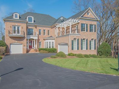 18208 Shinniecock Hills Pl