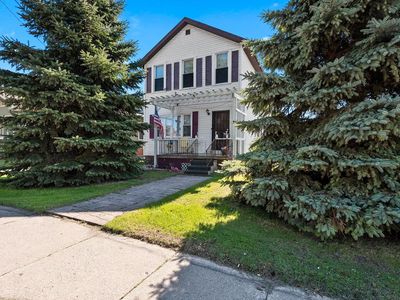 1319 Marshall STREET