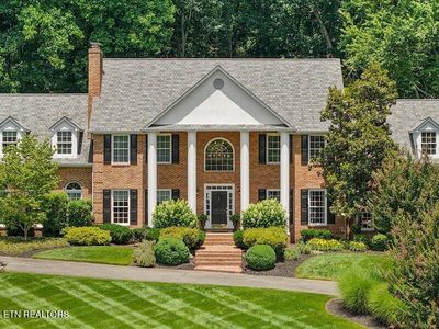 600 Commodore Ln