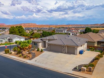 2768 E Rasmussen Dr