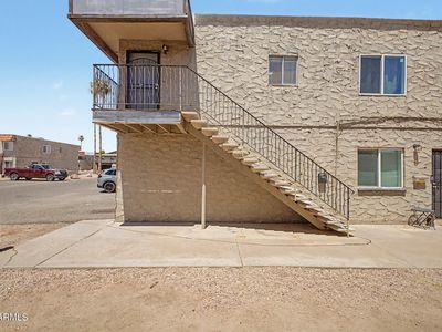 1209 N 47TH Place