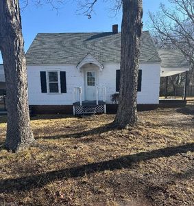 901 Old Thomasville Rd