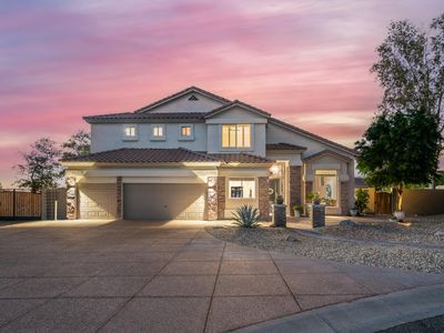 6910 E Saddleback Cir