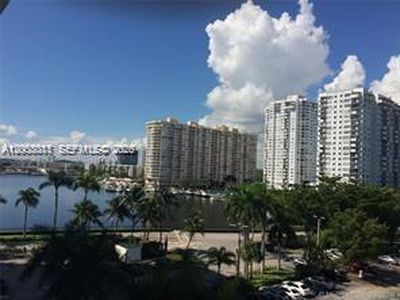 2801 NE 183rd St APT 603W