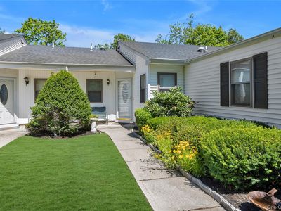 42 Knolls Drive
