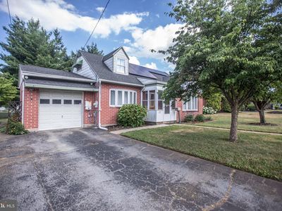 207 N Linden St