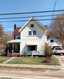 181 River St