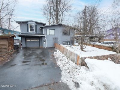 733 Price St