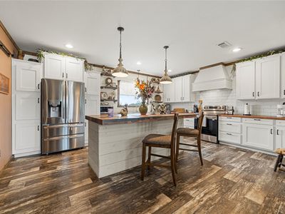 451 Private Road 1505