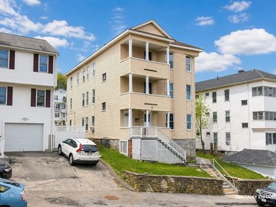 10 Hillside St