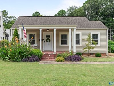 2506 Poincianna St SW