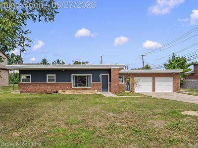 40 Regents Dr