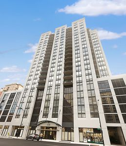 435 W Erie St APT 1306