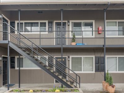 5931 SE Milwaukie Ave APT 6