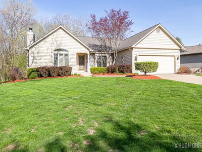 815 Meadowmeade Dr SE