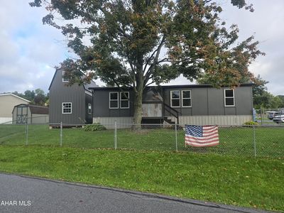 109 Windsor Dr