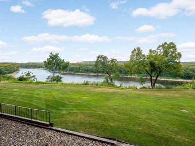 1101 Sibley Memorial Hwy APT 207