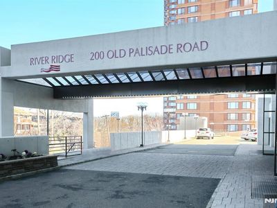 200 Old Palisade Rd APT 19J