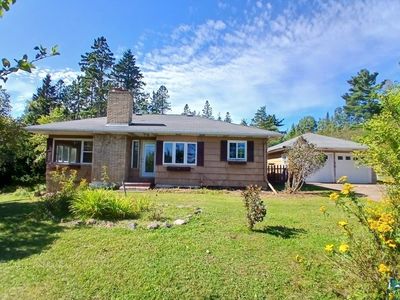 1055 Highway 61