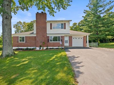 102 Hillcrest Dr