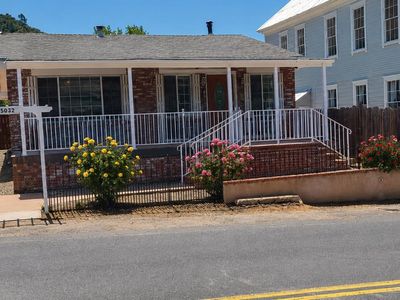 5032 Main St