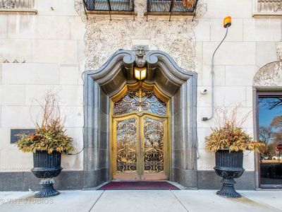 2000 N Lincoln Park West Pkwy #803