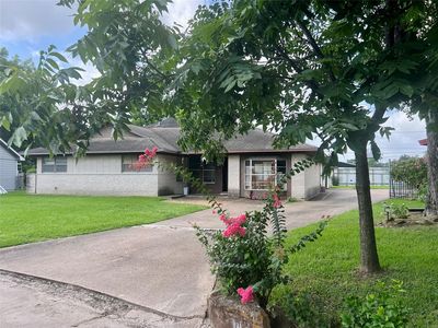 139 W Wellington St