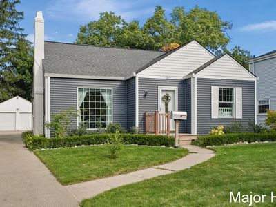 1015 Alger St SE