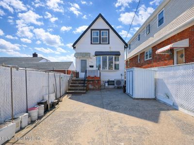 266 Kensington Ave