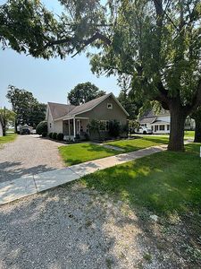 706 S Main St