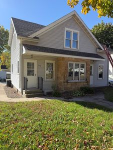 116 E Adams St