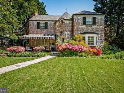 212 Saint Dunstans Rd