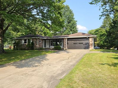 29 Forest Ave