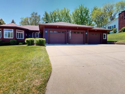 1401 Martin Rd