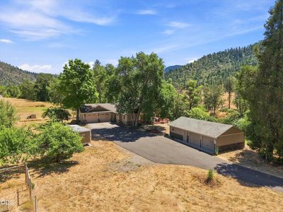 10128 E Evans Creek Rd