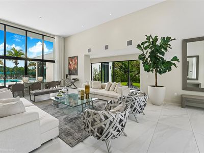 16629 Botaniko Dr