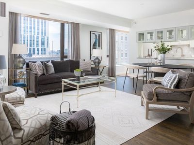 220 Boylston St APT 1010