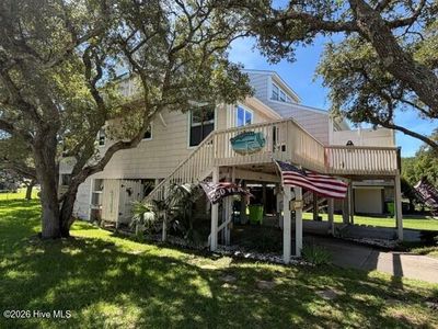 301 Bay Circle