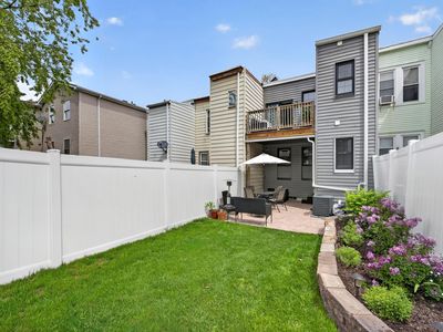 135 Grace St