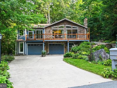 761 Woods Dr