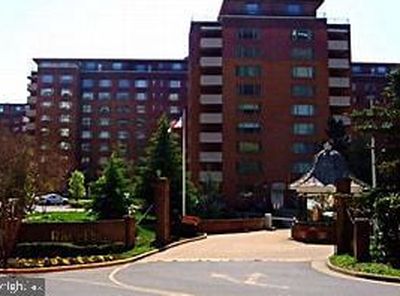1111 Arlington Blvd APT 537