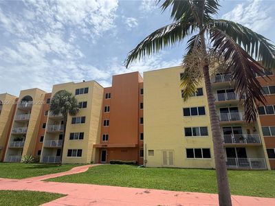 Property at 6980 NW 186th St APT 3-423A, Hialeah, FL
