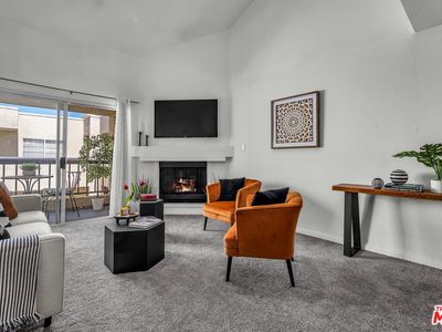 21520 Burbank Blvd APT 313