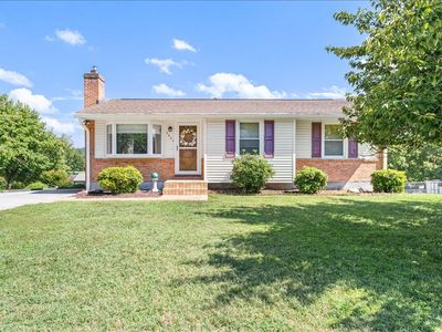 3920 Meadowlark Rd