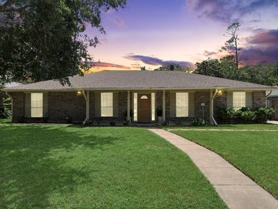 12415 Campos Dr