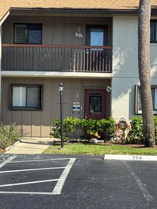 1600 NE Dixie Highway #9 104