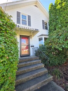 458 Grand Ave