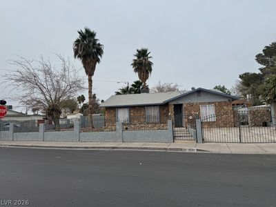 3643 Indios Ave