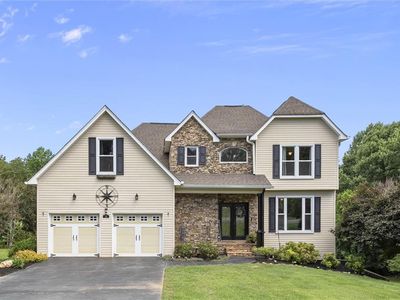 15 Hyalite Rd E
