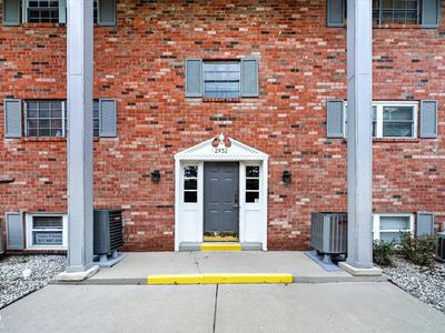 2932 Lake Shore Dr Unit A